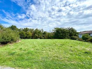 Terrain viabilisé de 2 005 m² à Lanzac  au cœur de la vallée de la Dordogne