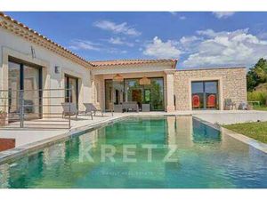 Maison de luxe à vendre à Chusclan : 695 000€ | 190m²