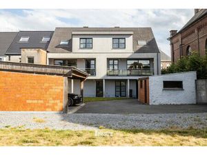 Appartement te koop in Herdersem met 6 slaapkamers