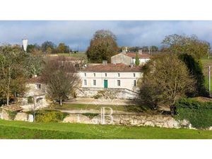 Domaine en pleine nature - Ancienne propriété viticole de 5 8 hectares
