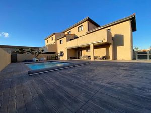 Location maison 4 pièces 121 m² à Sainte marie la mer (66470)  1 990 €