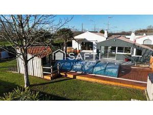 Vente Maison Piscine au Perrier (85300) : à vendre Piscine / 165m² Le Perrier