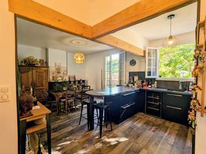 Maison avec commerce et appartement 138 000 € Excellent état !