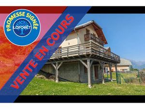 Vente maison 5 pièces 125.51 m² à Puy-Sanières (05200)  550 000 €