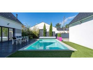 Maison avec piscine et terrasse Vouvray (37)