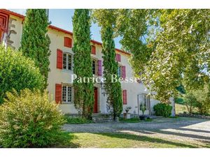 Maison ancienne à vendre à Orègue