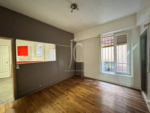 Vente appartement 2 pièces 30.29 m² à Issy-les-Moulineaux (92130)  235 000 €