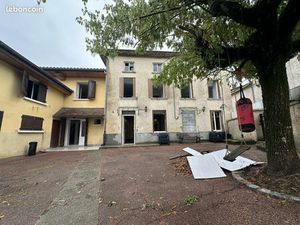 Maison 9 pièces 202 m²