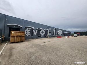 Local d'activité 6 061 m²