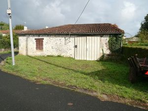 Vente immeuble 1 pièce à Saint-Sulpice-de-Cognac (16370)  26 500 €