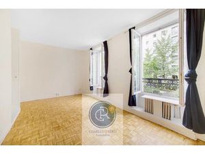 Paris 15ème - Charmant Studio sans perte d'espace