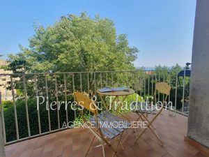 Location maison 5 pièces 144 m² à Saint-Saturnin-lès-Apt (84490)  929 €