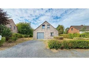 SOUS OPTION - PLUS DE VISITE - Chouette villa à rafraichir