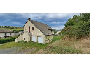 Maison traditionnelle de 131 m² à Allanche