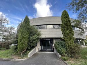 A LOUER - BUREAUX 548 M² DIVISIBLES A PARTIR DE 153 M² - MERIGNAC PROCHE AEROPORT SORTIE 1