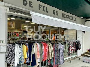 Fonds de commerce en plein centre de Cambo les bains