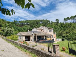 Location meublée appartement 3 pièces 55 m² à Saint-Sébastien-d'Aigrefeuille (30140)  780 