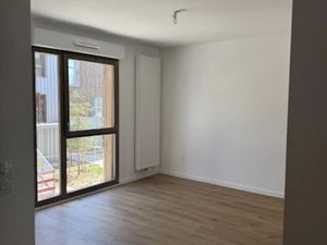 Location appartement 1 pièce 28 m² à Noisy-le-Grand (93160)  850 €