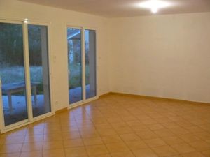 Location maison 3 pièces 92 m² à Hourtin (33990)  795 €
