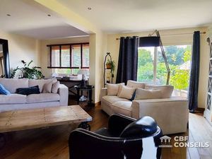 Maison de 8 pièces de luxe en vente à Mauriac  Auvergne-Rhône-Alpes