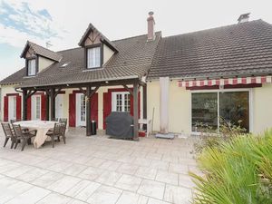 Vente maison 7 pièces 220 m² à Romorantin-Lanthenay (41200)  348 480 €