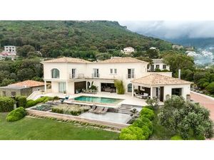 Maison d'architecte à vendre à Brando