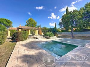 Villa Roquebrune Sur Argens 4 pièces 102 35 m2 sur 1365 m2 de terrain avec piscine et gara