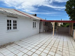 Location appartement 4 pièces 87 m² à Sainte rose (97115)  850 €