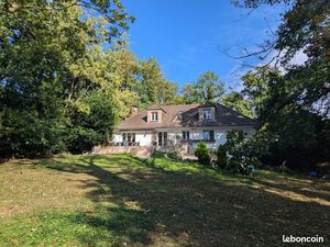 Propriété 7 pièces 230 m²