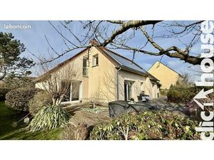 Maison 10 pièces 215 m²