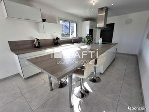 Maison 6 pièces 150 m²
