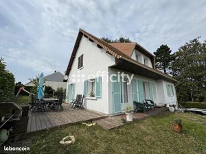 Pavillon 8 pièces 157 m²