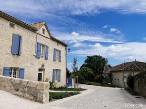 Maison de village 5 pièces 220 m²