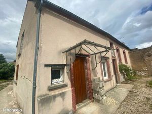 Maison à rénover avec terrain de 730 m²