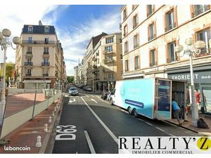 Local commercial 104 m²