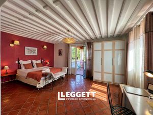 Boutique 23 pièce(s)  LE VAL