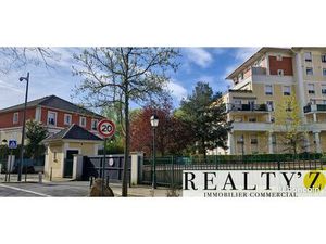 Commerce 75 m²