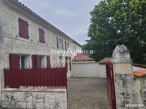 Maison 8 pièces 222 m²