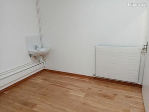 3 Bureaux indépendants  en rdc  centre ville