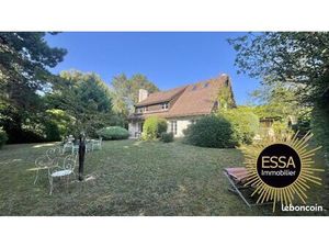 Maison 10 pièces 250 m²