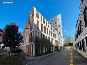 Place de parking à louer