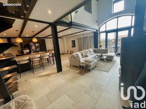 Maison 6 pièces 226 m²