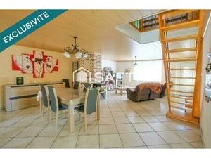 MAISON AVEC JARDIN ET DEPENDANCE/GARAGE A 10 MINUTES DE STEENVOORDE ET DE WORMHOUT