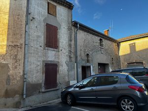 Vente maison 4 pièces  95.00m²  Roubia