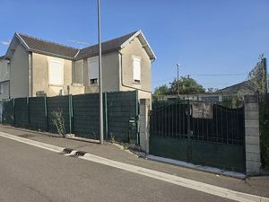 Vente maison 4 pièces 85 m² à Romilly-sur-Seine (10100)  69 000 €