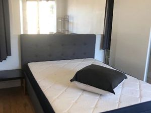 Location meublée appartement 2 pièces 38 m² à Versailles (78000)  1 250 €