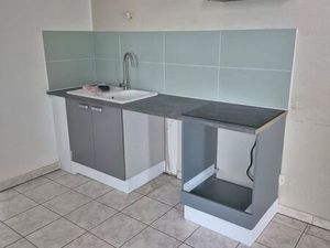 F2 lumineux dans petite résidence avec parking