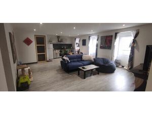 Bel appartement avec 2 chambres dans centre de Vorey