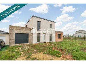 Maison neuve de 2024 avec 2 chambres et une 3ème possible  belle piscine et un grand garag