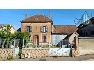 77 - Maison ancienne à rénover proche Bray sur Seine